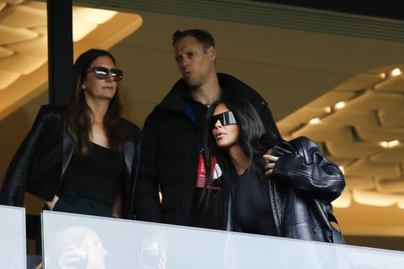 Kim Kardashian - People au match de championnat de Ligue 1 Uber Eats opposant le Paris Saint-Germain (PSG) au stade Rennais au Parc des Princes à Paris le 19 mars 2023.