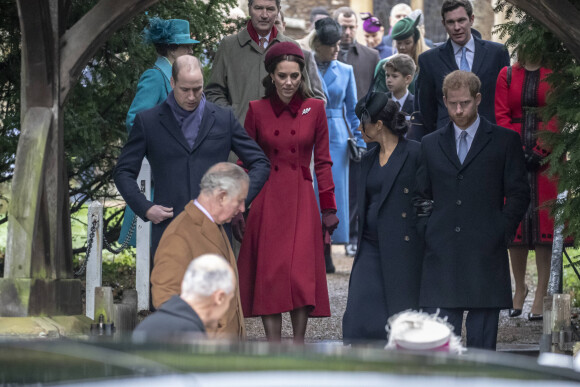 Si toutes ces requêtes sont honorées, Meghan et Harry seront présents. La balle est donc dans le camp de la famille royale.
Le prince William, duc de Cambridge, Catherine Kate Middleton, duchesse de Cambridge, Meghan Markle, duchesse de Sussex, le prince Harry, duc de Sussex - La famille royale assiste à la messe de Noël à Sandringham le 25 décembre 2018. 
