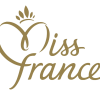 La jeune femme de 22 ans, Inès Chicot-Roussel, est mère et heureuse de ce "grand pas".
Logo Miss France