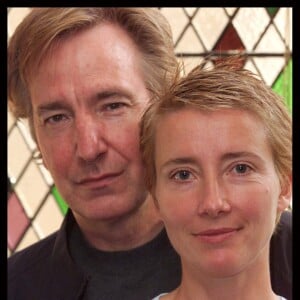 Alan Rickman et Emma Thomson lors d'une soirée de lutte contre le sida à Londres le 28 mai 2001. 