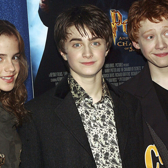 Emma Watson, Rupert Grint et Daniel Radcliffe lors de la première du film é" Harry Potter et la chambre des secrets" à New-York le 11 novembre 2002.