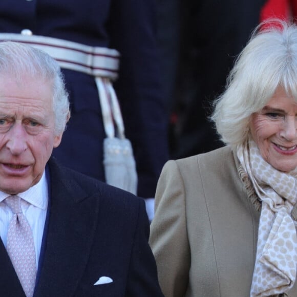 Le roi Charles III d'Angleterre et Camilla Parker Bowles, reine consort d'Angleterre, visitent l'hôtel de ville de Bolton à Bolton Greater Manchester, Royaume Uni, le 20 janvier 2023. 