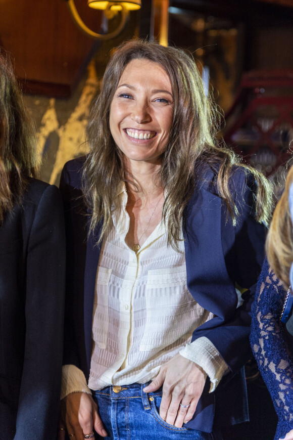 Laura Smet à la remise du prix littéraire "La Closerie des Lilas" à la Closerie des Lilas à Paris le 12 avril 2022. © Pierre Perusseau/Bestimage