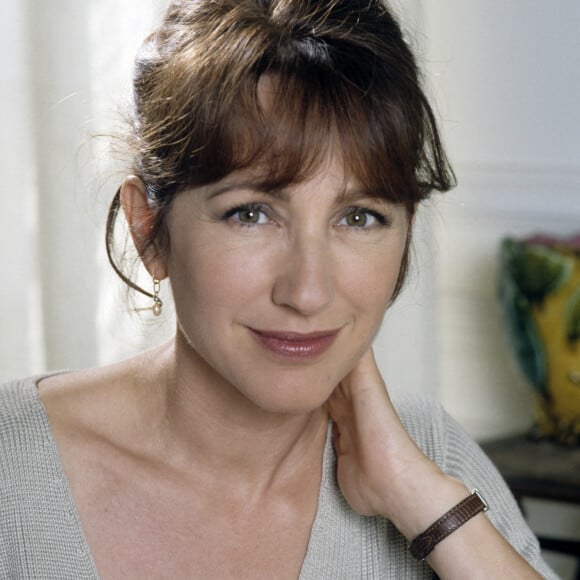 En France, à Paris, portrait de Nathalie Baye chez elle en 1991. © Alain Canu via Bestimage