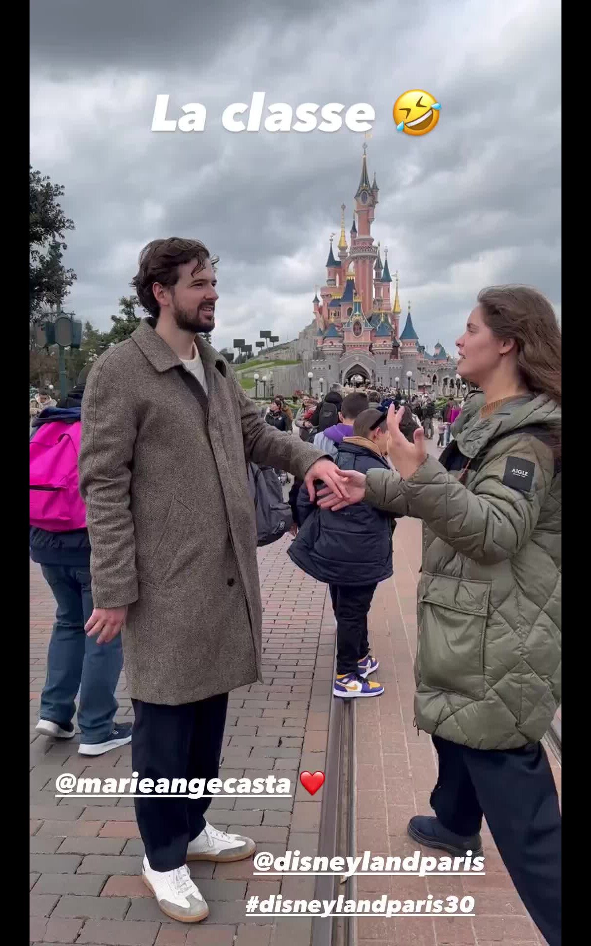 Vidéo : Marc-Antoine Le Bret S'est Rendu, Avec Sa Douce, Au Parc D ...