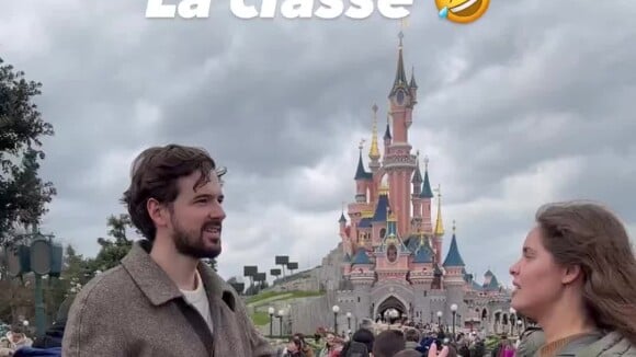 Marc-Antoine Le Bret s'est rendu, avec sa douce, au parc d'attraction Disneyland Paris.
Marie-Ange Casta avec son mari Marc-Antoine Le Bret et ses deux enfants au parc d'attractions Disneyland Paris. Le 27 mars 2023.