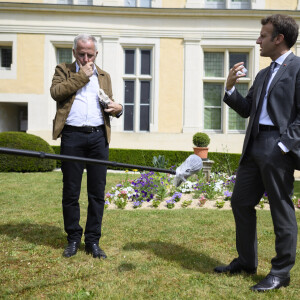 Fabrice Luchini récite des fables de la Fontaine - Le président Emmanuel Macron et sa femme Brigitte visitent la maison natale de Jean de La Fontaine à Château-Thierry le 17 juin 2021. © Eliot Blondet / Pool / Bestimage