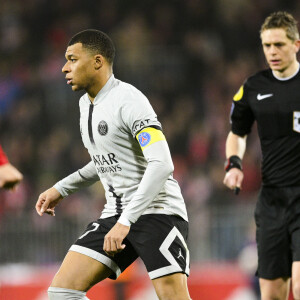 Kylian Mbappe (PSG) lors du match de championnat de Ligue 1 Uber Eats opposant Le Stade Brestois 29 (Brest) au Paris Saint-Germain (PSG) au stade Francis-Le Ble à Brest, France, le 11 mars 2023. le PSG a gagné 2-1. © Jean-Baptiste Autissier/Panoramic/Bestimage