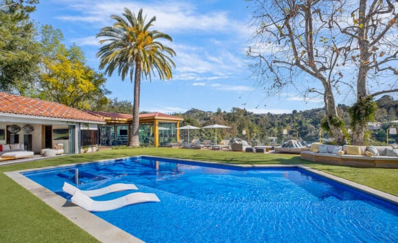 Une piscine XXL
Le Domaine de l'actrice Eva Longoria est en vente pour 22,888 millions de dollars à Beverly Hills, États Unis le 31 Mars 2023. 