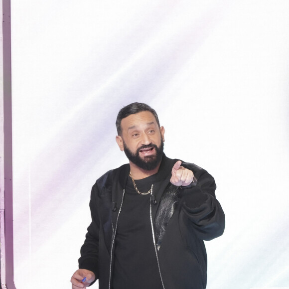 Exclusif - Cyril Hanouna sur la plateau de l'émission Touche pas à mon poste (TPMP) diffusée en direct sur C8 le 7 février 2023 © Jack Tribeca / Bestimage