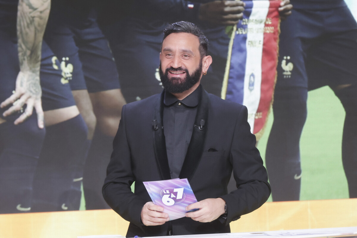 Photo Exclusif Cyril Hanouna Sur Le Plateau De L Mission Tpmp Touche Pas Mon Poste