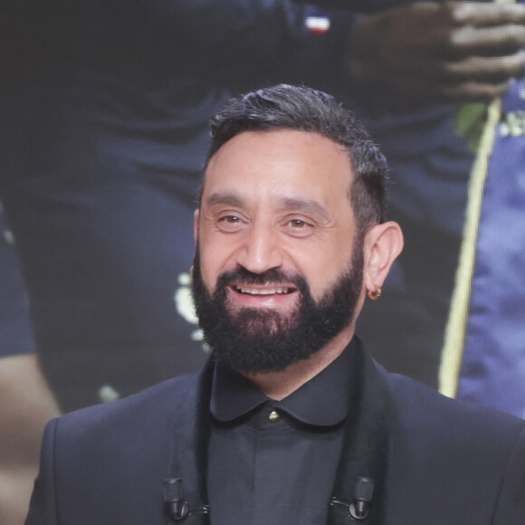 Exclusif - Cyril Hanouna - Sur le plateau de l'émission TPMP (Touche Pas à Mon Poste) présentée en direct par C.Hanouna et diffusée sur C8 - Paris le 02/01/2023 - © Jack Tribeca / Bestimage