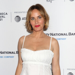 "Au sortir de cette relation, complètement essoré, je me méfie de tout, en particulier des femmes. Nous sommes des ex, on ne s'aime plus, mais on s'est aimés. Au nom de cet amour, on se respecte."
Judith Godrèche - Soirée de clôture du Festival du film de Tribeca à New York le 19 juin 2021.