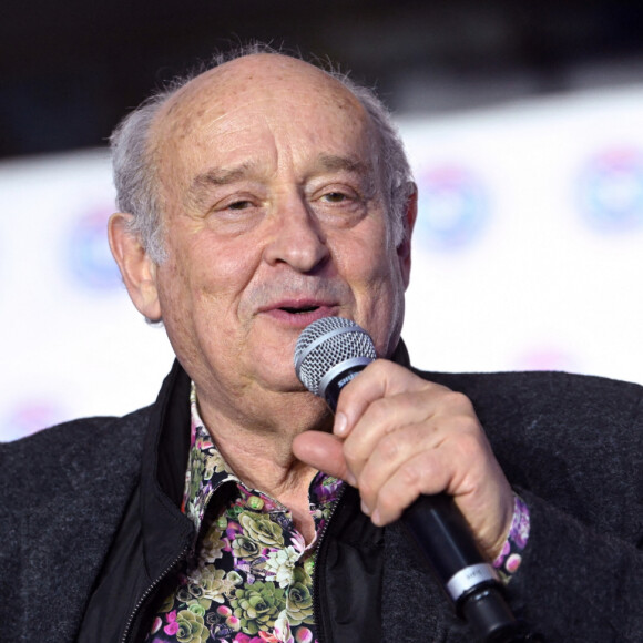 Et ils sont bien les seuls car les équipes de la chaîne n'ont pas du tout remarqué qu'elles avaient face à elles le chanteur.
Exclusif - Michel Jonasz - Soirée de gala de l'Opération "Tous Sauveteurs" à l'occasion du 23ème anniversaire de l'association "Sauveteurs Sans Frontières" (SSF) à l'hôtel du Collectionneur Paris le 20 mars 2023. © Rachid Bellak/Bestimage