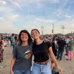 Estelle Denis et sa fille Victoire étaient au concert des Roling Stones ce samedi. @ Instagram / Estelle Denis