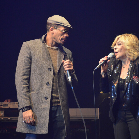 Toujours pimpante à 79 ans, elle a signé de fructueuses collaborations comme avec JoeyStarr.
JoeyStarr ( Joey Starr) invite surprise pour un duo sur "Mamy Blue". Ce dernier va participer au prochain album de Nicoletta - "Concert de Nicoletta au Bataclan le 23/11/2013