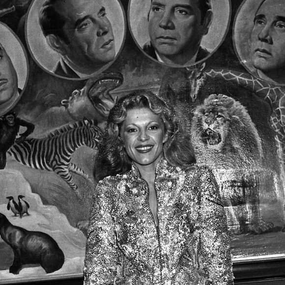 Archives - La chanteuse Nicoletta au gala de l'Union des artistes