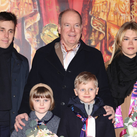 Tous les deux avaient notamment rejoint leur oncle et leurs cousins au festival de cirque de Monte Carlo. 
Le prince Albert II de Monaco, le prince Jacques de Monaco et la princesse Gabriella de Monaco, Louis Ducruet et Camille Gottlieb - 3ème jour du 45ème Festival International du Cirque de Monte Carlo sous le chapiteau Fontvieille à Monaco le 22 janvier 2023. © Claudia Albuquerque/Bestimage 