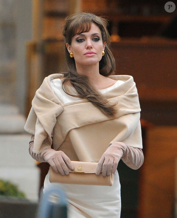 Angelina Jolie sur le tournage de The Tourist à Paris le 24 février 2010