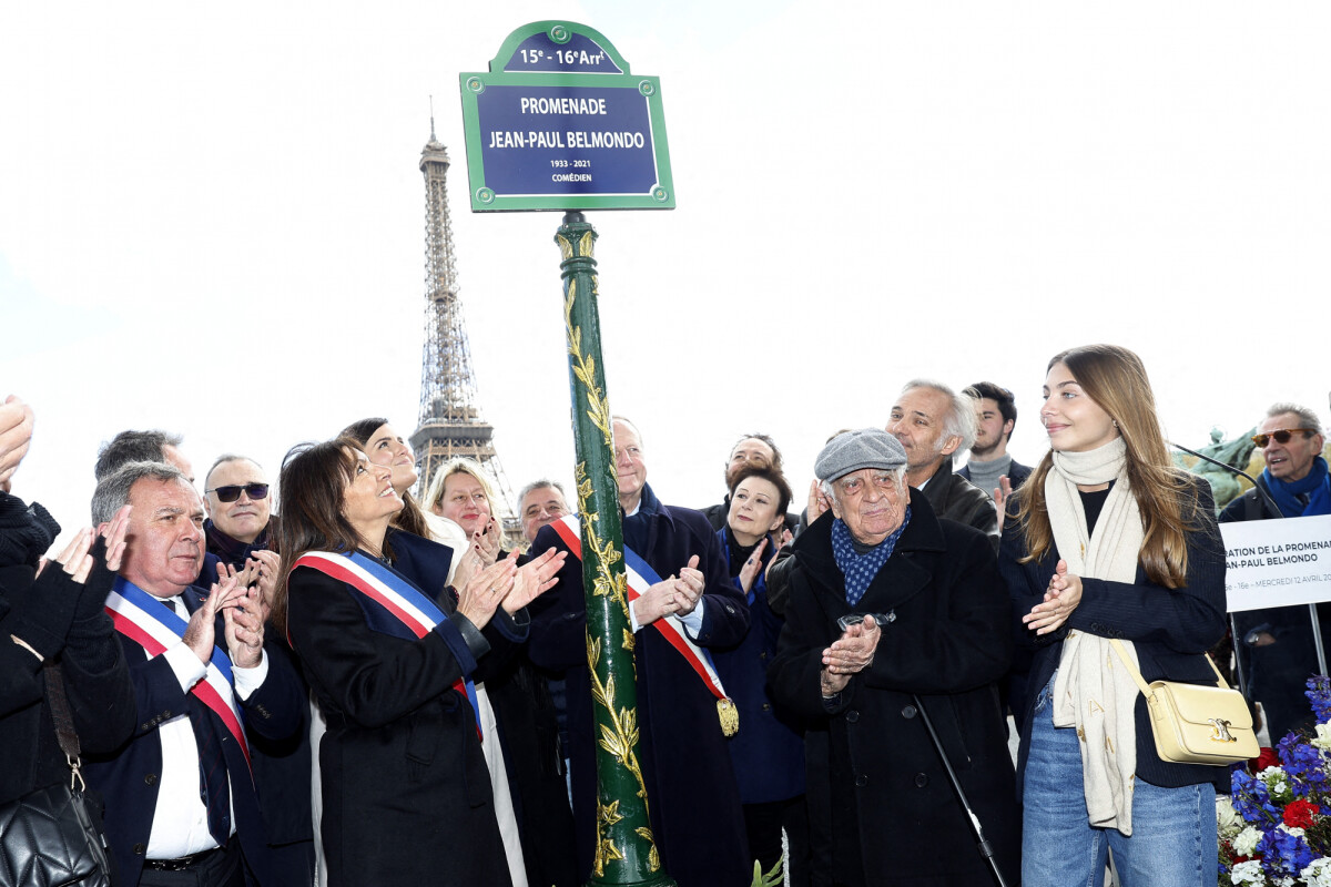 Photo : Le Maire Du 16ème Arrondissement Francis Szpiner, La Maire De ...