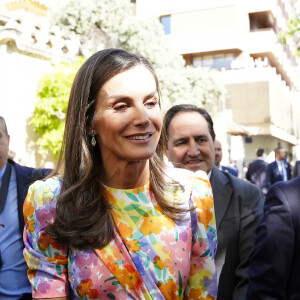 La pièce est d'ailleurs déjà en rupture de stock !
La reine Letizia d'Espagne préside la cérémonie de proclamation du Prix "Arts et Lettres" 2023 à Cordoue, Andalousie, Espagne, le 13 avril 2023. La reine Letizia, lors de la visite de certains des projets avant la cérémonie de proclamation du Prix "Arts et Lettres" 2023 de la Fondation Princesse de Gérone (FPdGi), le troisième jour du "Tour del Talento" le 13 avril 2023. À la cérémonie d'ouverture du Tour del Talento 2023 à Cordoue, la Reine a rendu visite à certains des projets récents les plus remarquables soutenus par la Fondation. Il s'agit de la présentation de trois initiatives de l'EduLab d'innovation pédagogique du programme " Generation Teachers ", qui ont déjà un impact positif sur la société, avec des objectifs aussi différents que nécessaires : AmplificARTE, Teachers Network for Development et Skill Up. 