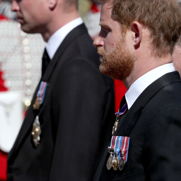Espérons pour Harry et William que les retrouvailles se passent quand même pour le mieux !
Le prince William, duc de Cambridge, le prince Harry, duc de Sussex - Arrivées aux funérailles du prince Philip, duc d'Edimbourg à la chapelle Saint-Georges du château de Windsor, le 17 avril 2021. 
