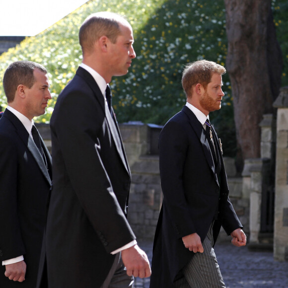 Ingrid Seward, rédactrice en chef de Majesty Magazine, déclare que les "horaires sont trop serrés" pour qu'ils prennent le temps de s'expliquer 
Peter Phillips, le prince William, duc de Cambridge, le prince Harry, duc de Sussex - Arrivées aux funérailles du prince Philip, duc d'Edimbourg à la chapelle Saint-Georges du château de Windsor, le 17 avril 2021. 