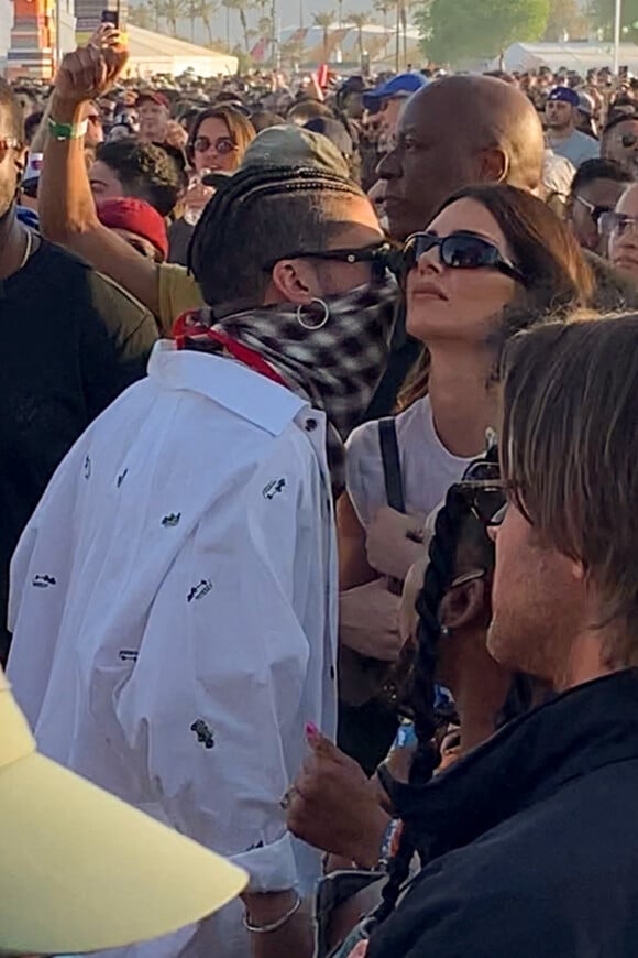 Ultra proches, ils ont l'air de passer un très bon moment... 
Exclusif - Kendall Jenner et son compagnon Bad Bunny lors du festival de Coachella 2023 à Indio, le 16 avril 2023. 