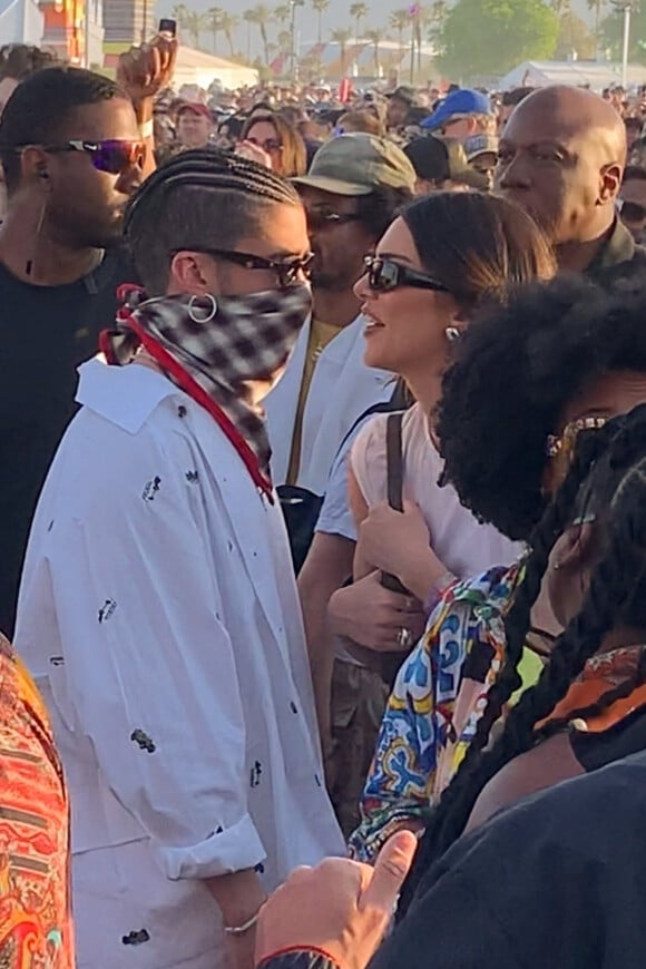 Ce n'est pas la première fois que Kendall Jenner et Bad Bunny sont photographiés ensemble. 
Exclusif - Kendall Jenner et son compagnon Bad Bunny lors du festival de Coachella 2023 à Indio, le 16 avril 2023. 