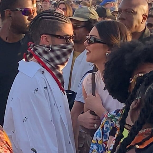 Ce n'est pas la première fois que Kendall Jenner et Bad Bunny sont photographiés ensemble. 
Exclusif - Kendall Jenner et son compagnon Bad Bunny lors du festival de Coachella 2023 à Indio, le 16 avril 2023. 