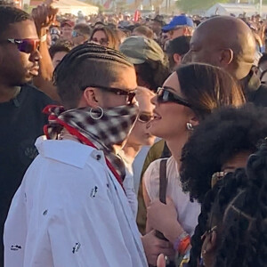 Exclusif - Kendall Jenner et son compagnon Bad Bunny lors du festival de Coachella 2023 à Indio, le 16 avril 2023. 