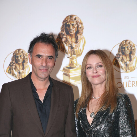 Vanessa Paradis et son mari Samuel Benchetrit (auteur et metteur en scène de la pièce « Maman » dans laquelle Vanessa est nominée) - 33ème « Nuit des Molières » aux Folies Bergère à Paris le 30 Mai 2022. Bertrand Rindoff / Bestimage  33rd Molieres ceremony at Folies Bergeres on May 30, 2022 in Paris, France. 