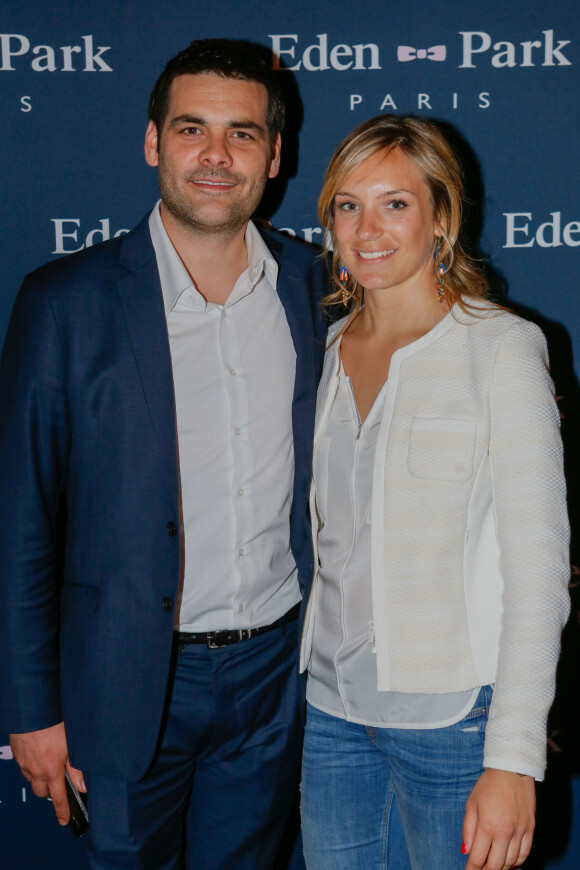 Info - Clémentine Sarlat est enceinte de son deuxième enfant - Exclusif - Matthieu Lartot, Clémentine Sarlat - Avant-première du film "On voulait tout casser" au cinéma Gaumont Marignan à Paris, le 27 mai 2015.  No web No blog pour Belgique/Suisse 