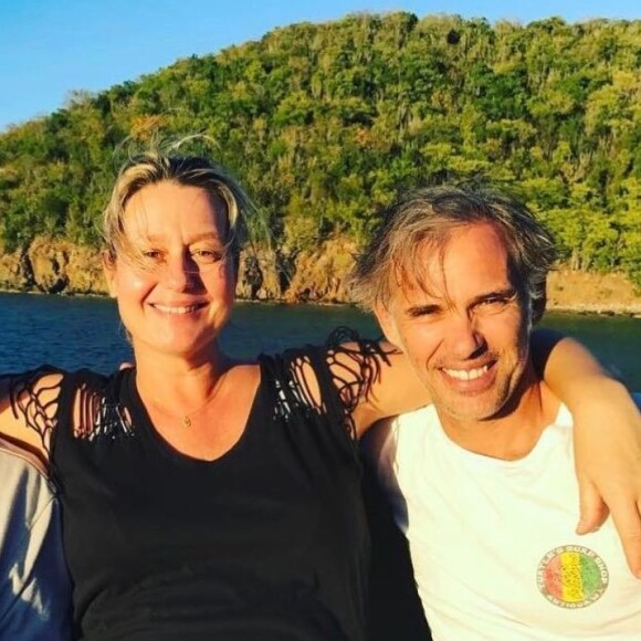 Photo souvenir de Jean-Paul Belmondo, son fils Paul et son épouse Luana, en vacances, sur Instagram en septembre 2021.