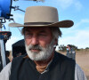 Le 21 octobre 2021, le comédien avait pointé une arme censée ne contenir que des balles à blanc.
Le département du shériff de Santa Fe dévoile des photos et des vidéos du drame qui coûté la vie à Halyna Hutchins lors du tournage du film "Rust" avec Alec Baldwin.