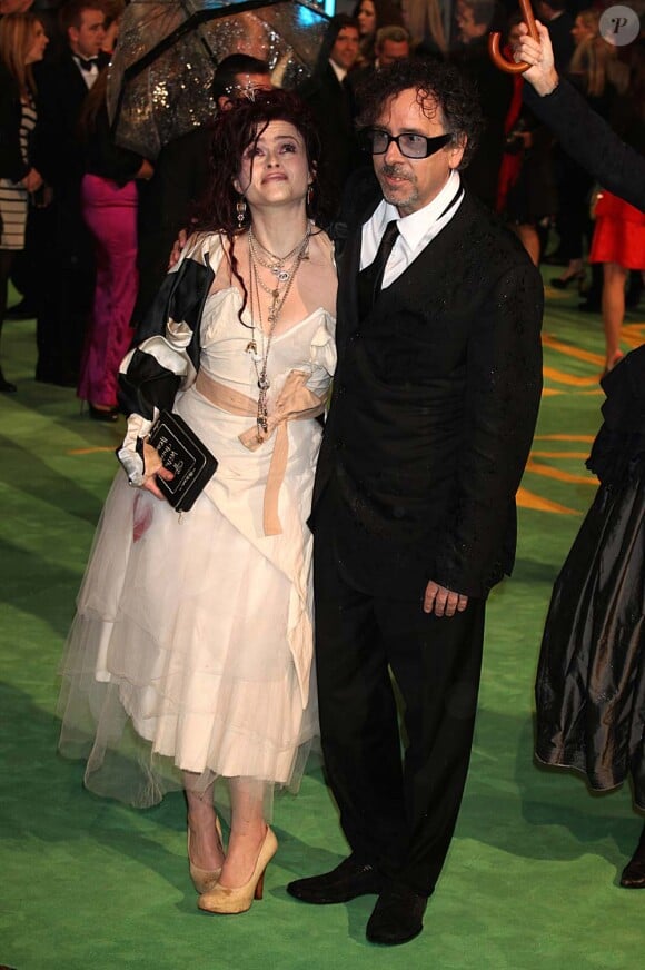 Helena Bonham Carter et Tim Burton à l'avant-première d'Alice au pays des merveilles, à Londres, le 25 février 2010 !