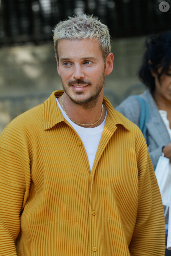 Escalade, football, petite danse devant un concert de papa, balade en petite voiture avec son frère (Isaiah, né le 20 janvier 2020, ndlr), chasse aux bulles... Une véritable boule d'énergie !
M. Pokora (Matt Pokora) - Les personnalités quittent l'enregistrement de l'émission "Vivement dimanche" qui sera diffusée le xx septembre 2021 au Studio Gabriel à Paris, France, le 02 septembre 2021. © Christophe Clovis / Bestimage 