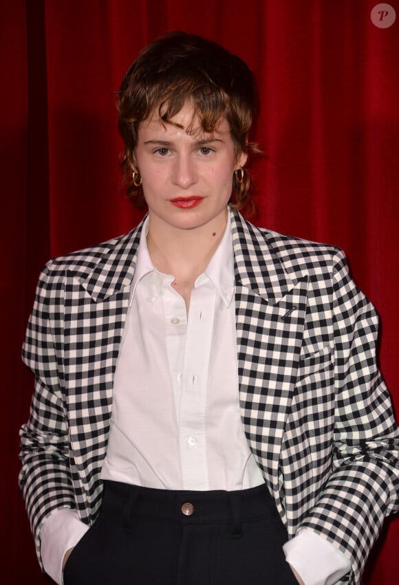 Héloïse Letissier (Christine and the Queens) - People au défilé AMI d'Alexandre Mattiussi lors de la fashion week Homme collection Automne/Hiver 2020-2021 à Paris, le 14 janvier 2020. © Veeren Ramasamy-Christophe Clovis / Bestimage 