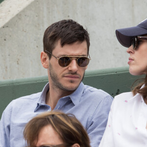 Gaspard Ulliel et sa compagne Gaëlle Pietri - Jour 11 - Les célébrités dans les tribunes des internationaux de tennis de Roland Garros à Paris. Le 7 juin 2017 © Jacovides-Moreau / Bestimage 