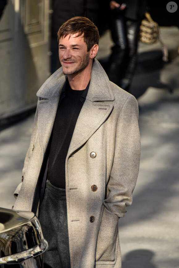 Pour rappel, Gaspard Ulliel est mort le 19 janvier 2022 après une chute de ski. 
Gaspard Ulliel - Sorties du défilé de mode Haute-Couture printemps-été 2020 "Chanel" au Grand Palais à Paris. Le 21 janvier 2020 © Federico Pestellini / Panoramic / Bestimage 