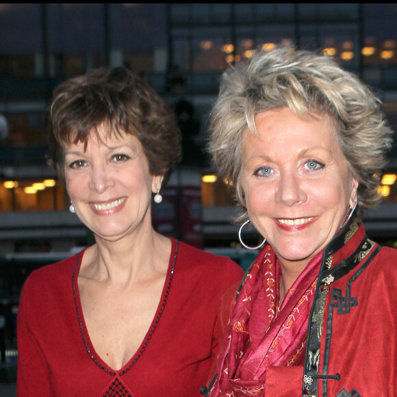 Françoise et Catherine Laborde - Cocktail de rentrée de TF1 au Palais Brongniart à Paris.