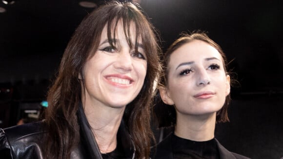 Alice Attal : La fille de Charlotte Gainsbourg dévoile sa plastique de rêve dans un paradis italien