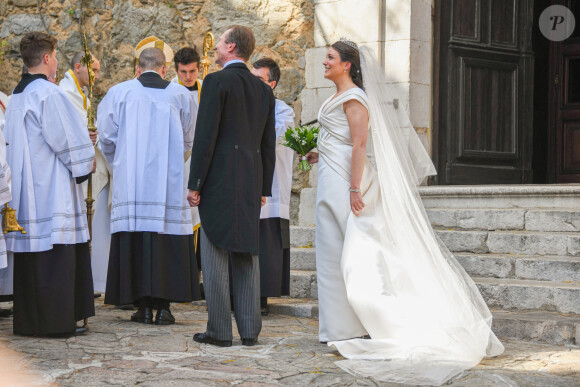 Le Grand-Duc Henri de Luxembourg et sa fille la princesse Alexandra - Mariage de la princesse Alexandra de Luxembourg et Nicolas Bagory à l'église Saint-Trophyme de Bormes-les-Mimosas. Le 29 avril 2023 