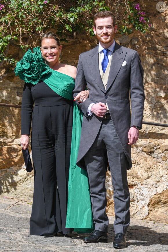 La Grande-Duchesse Maria-Teresa de Luxembourg et le frère du marié - Mariage de la princesse Alexandra de Luxembourg et Nicolas Bagory à l'église Saint-Trophyme de Bormes-les-Mimosas. Le 29 avril 2023 