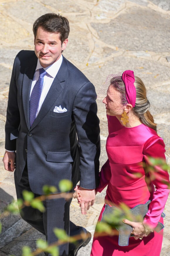 Le baron Charles Louis de Potesta et sa femme Cecily - Mariage de la princesse Alexandra de Luxembourg et Nicolas Bagory à l'église Saint-Trophyme de Bormes-les-Mimosas. Le 29 avril 2023 