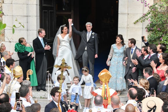 Et toute sa famille avait fait le déplacement pour elle.
Mariage de la princesse Alexandra de Luxembourg et Nicolas Bagory à l'église Saint-Trophyme de Bormes-les-Mimosas. Le 29 avril 2023 