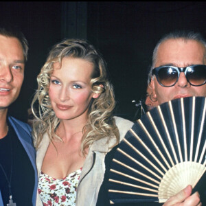Archives - David Hallyday, Estelle Lefébure et Karl Lagerfeld en 1993.