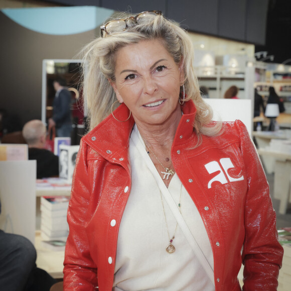 Caroline Margeridon a traversé des épreuves très compliquées dans sa vie.
Caroline Margeridon - Festival du Livre de Paris au Grand Palais Éphémère - Paris - © Jack Tribeca / Bestimage