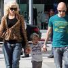 Gwen Stefani en balade à Beverly Hills avec son fils Kingston et un ami, le 25 février 2010