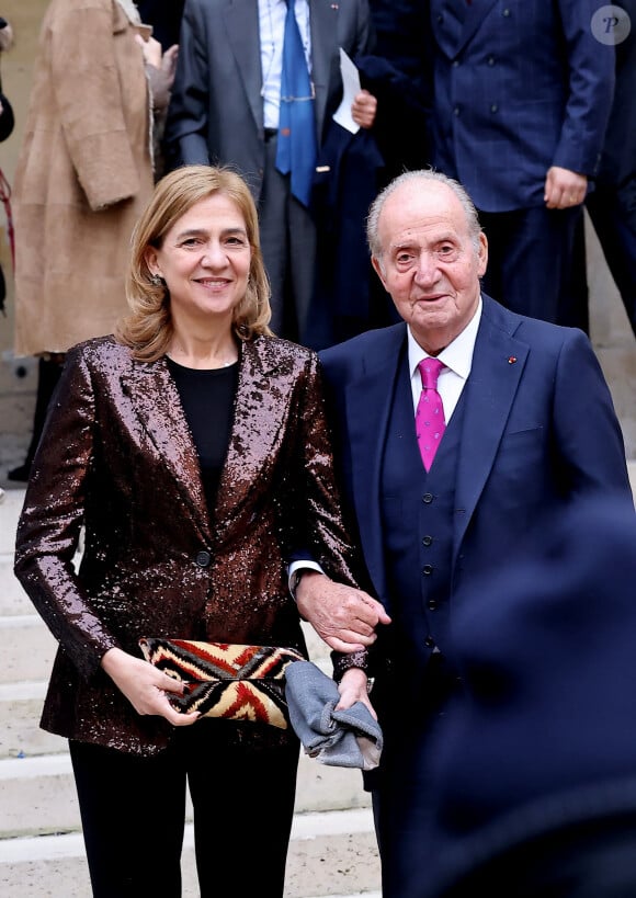 Le roi Juan Carlos Ier et sa fille la princesse Cristina d'Espagne - Mario Vargas Llosa fait son entrée à l'Académie française, le 9 février 2023. © Dominique Jacovides / Bestimage